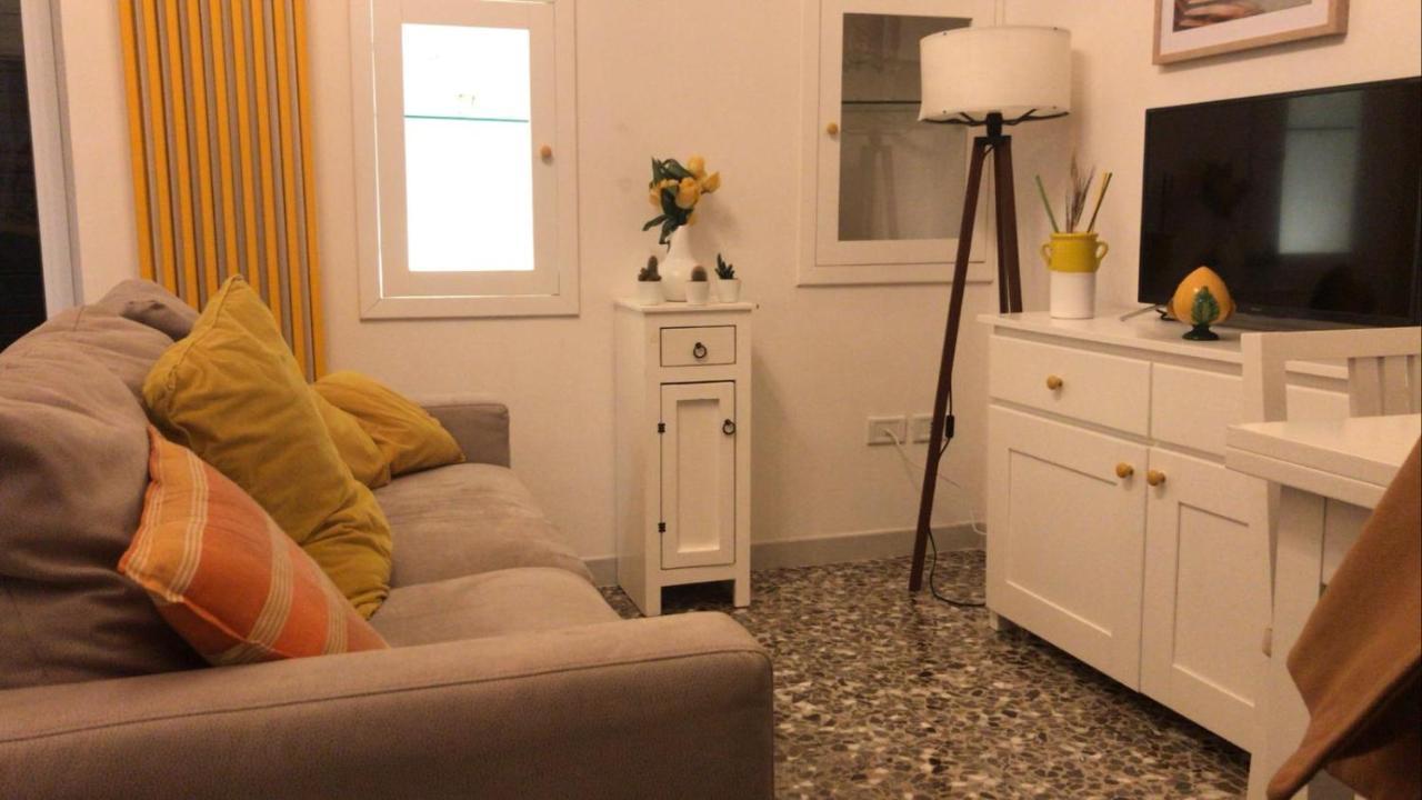 אוסטוני Edyta'S Apartment מראה חיצוני תמונה